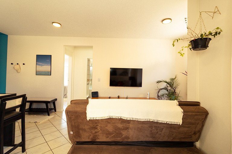 Apartamento, Ar, Churrasqueira a 700m mar - REB101