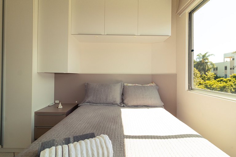 Apartamento, Ar, Churrasqueira a 700m mar - REB101