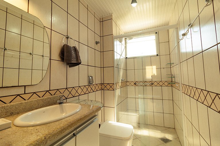 Apartamento, Ar, Churrasqueira a 700m mar - REB101