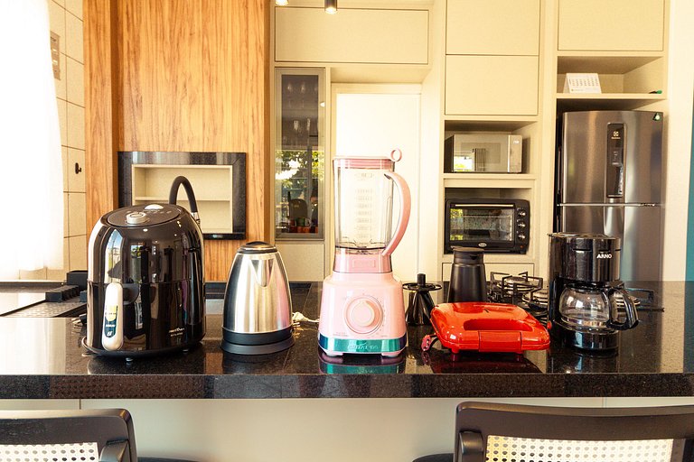 Apartamento, Ar, Churrasqueira a 700m mar - REB101