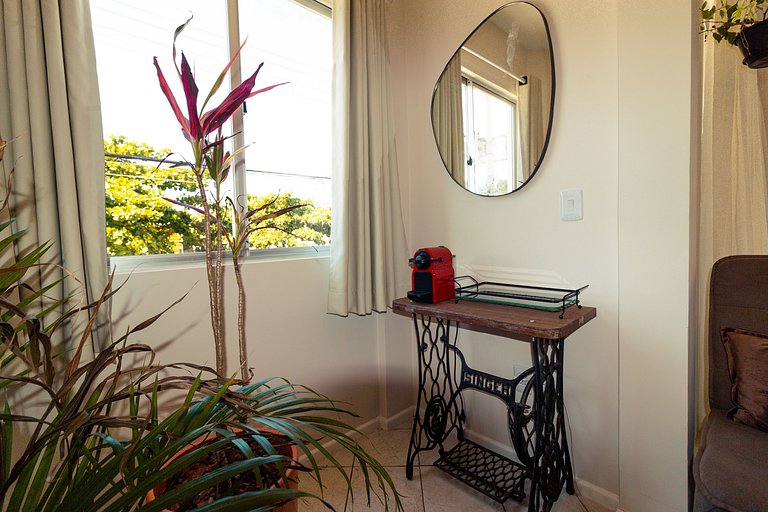 Apartamento, Ar, Churrasqueira a 700m mar - REB101