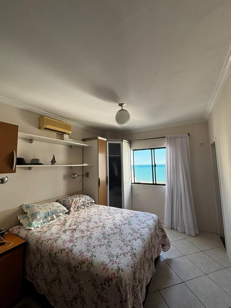 4 quartos quadra mar, Edif. Transamérica - TRA1100