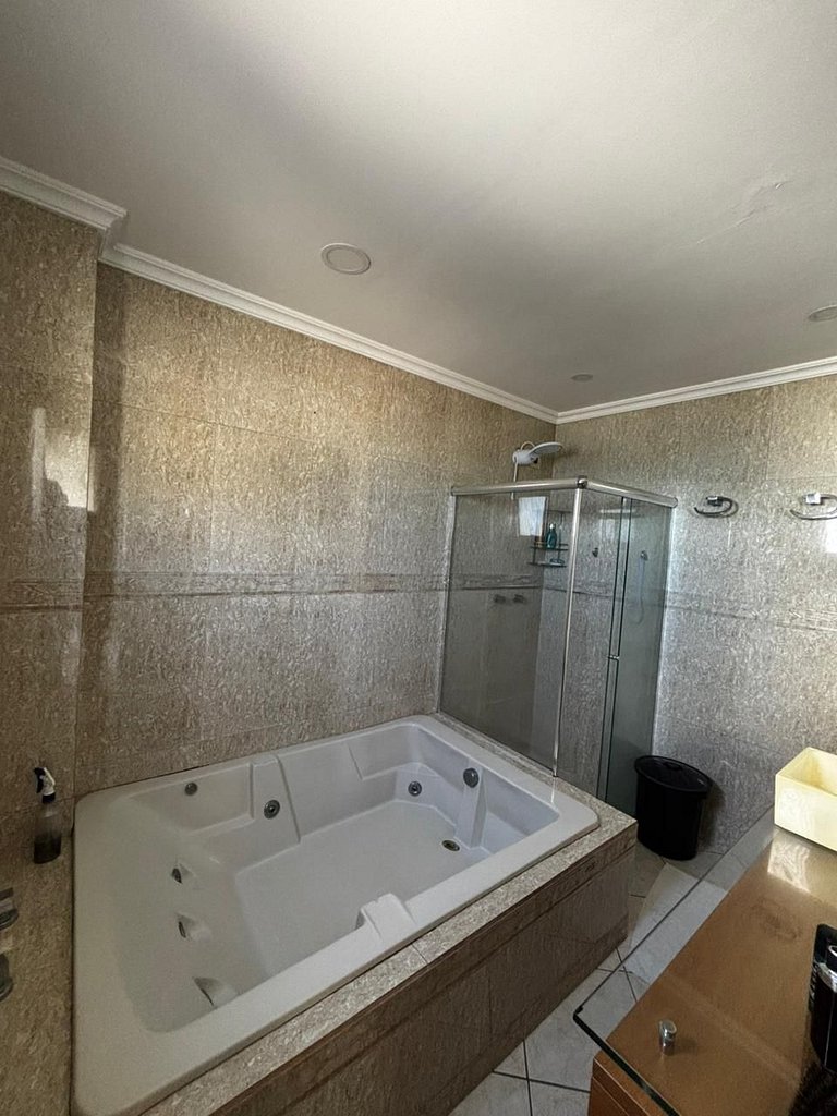 4 quartos quadra mar, Edif. Transamérica - TRA1100