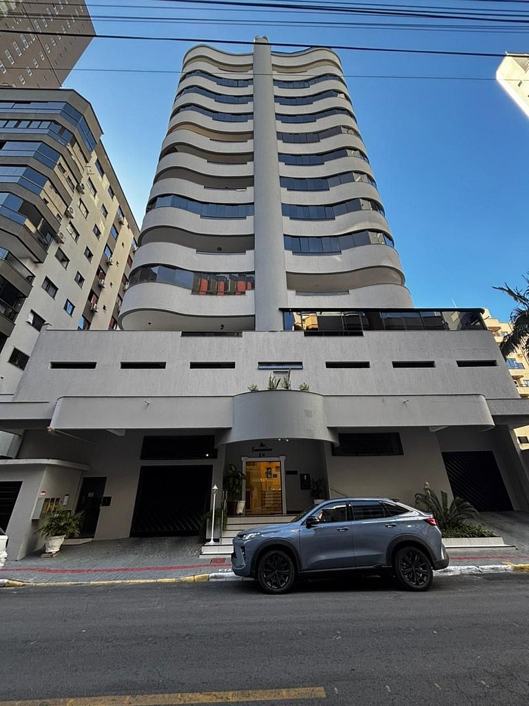 4 quartos quadra mar, Edif. Transamérica - TRA1100