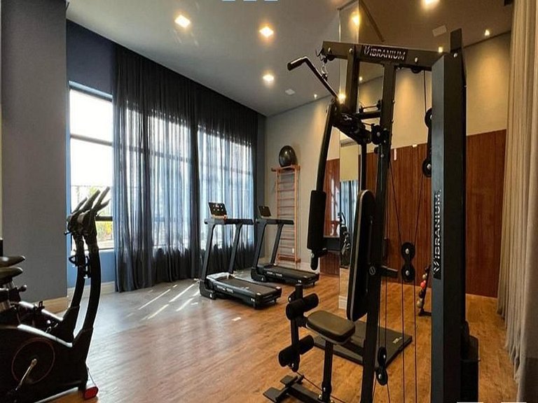 Apto. luxo, 3dorm, meia praia 300m mar - ZUR1204