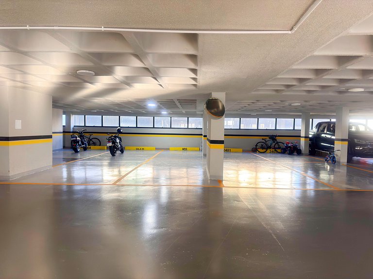 Apto. luxo, 3dorm, meia praia 300m mar - ZUR1204