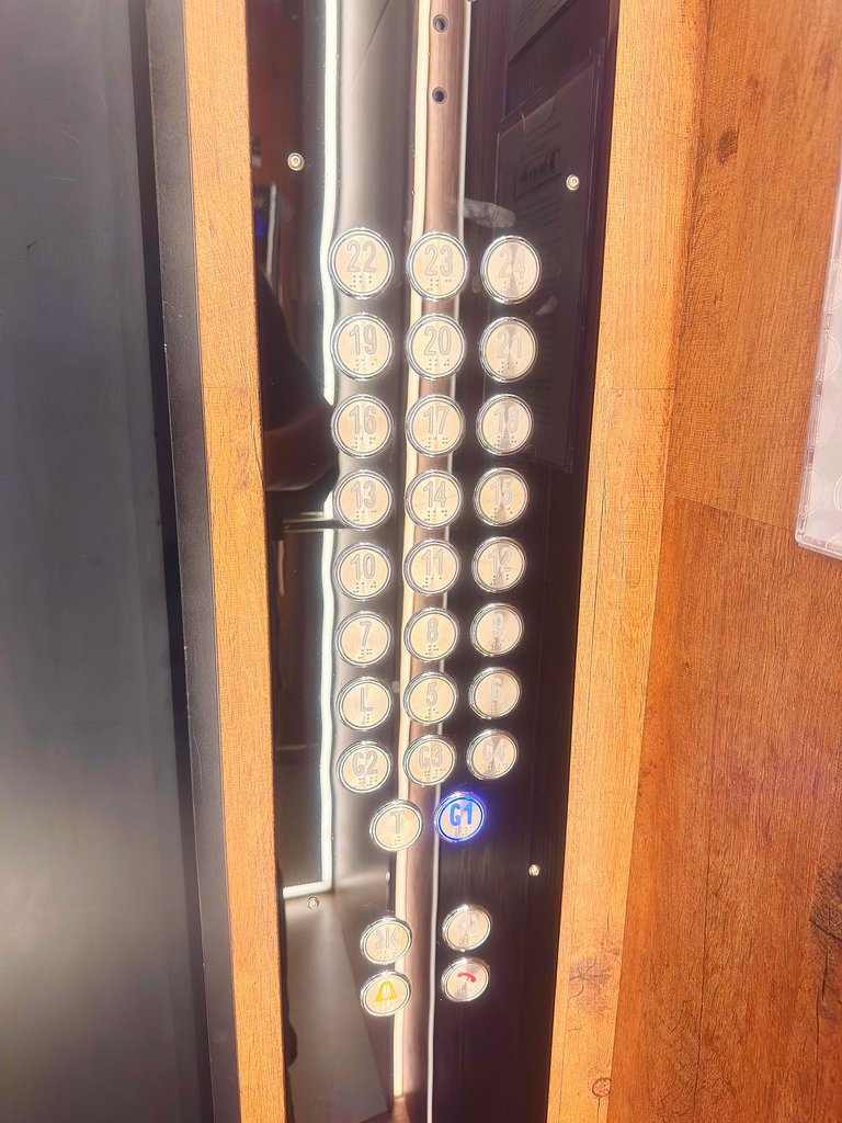 Apto. luxo, 3dorm, meia praia 300m mar - ZUR1204