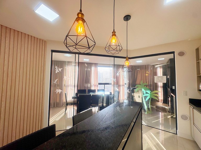 Apto. luxo, 3dorm, meia praia 300m mar - ZUR1204