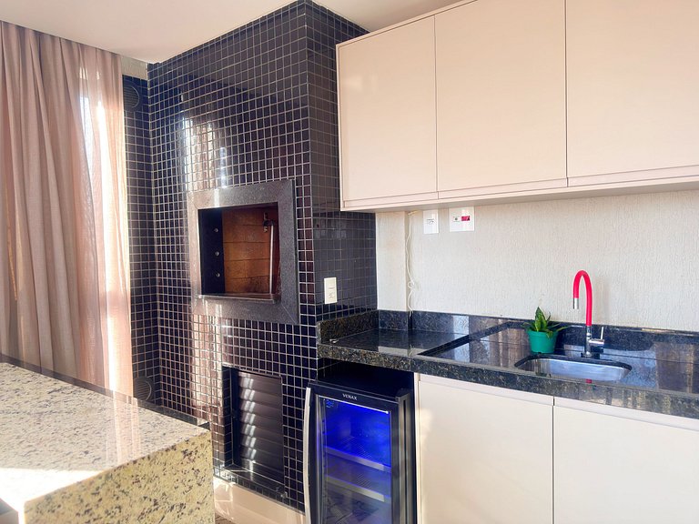 Apto. luxo, 3dorm, meia praia 300m mar - ZUR1204