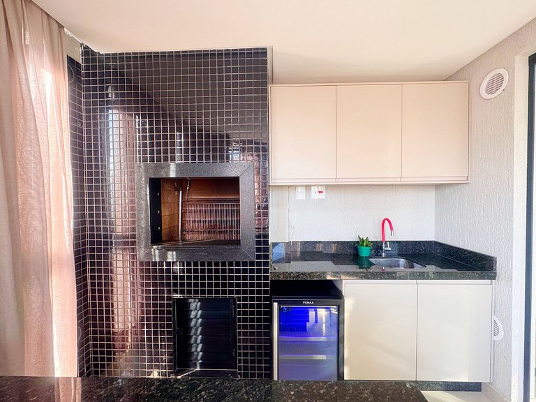 Apto. luxo, 3dorm, meia praia 300m mar - ZUR1204