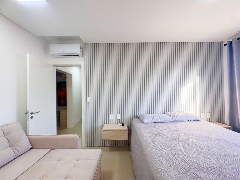 Apto. luxo, 3dorm, meia praia 300m mar - ZUR1204