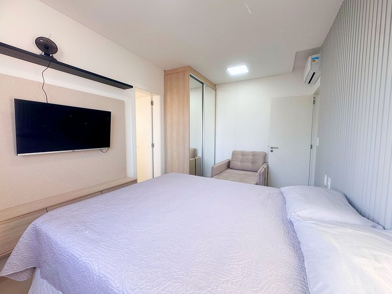 Apto. luxo, 3dorm, meia praia 300m mar - ZUR1204