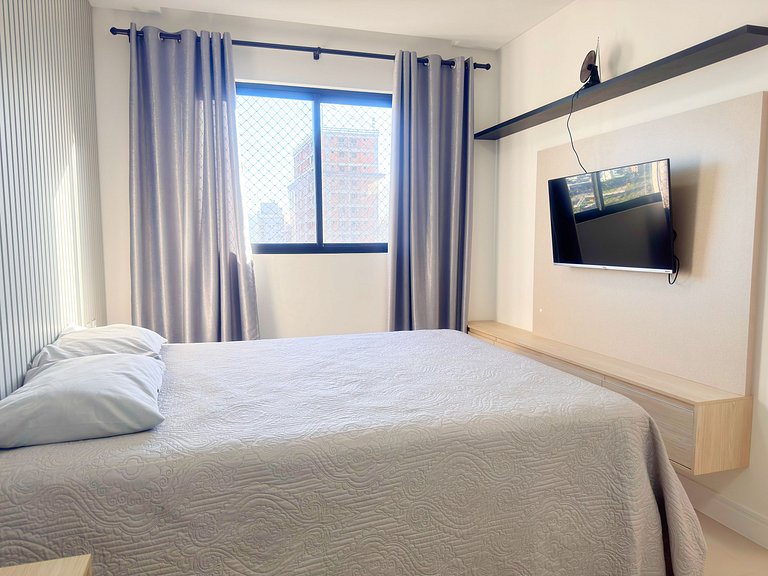 Apto. luxo, 3dorm, meia praia 300m mar - ZUR1204