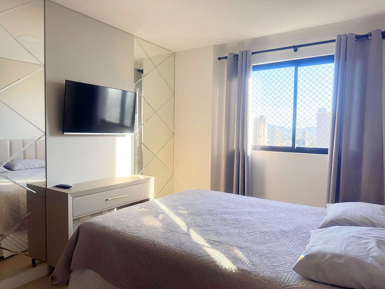 Apto. luxo, 3dorm, meia praia 300m mar - ZUR1204