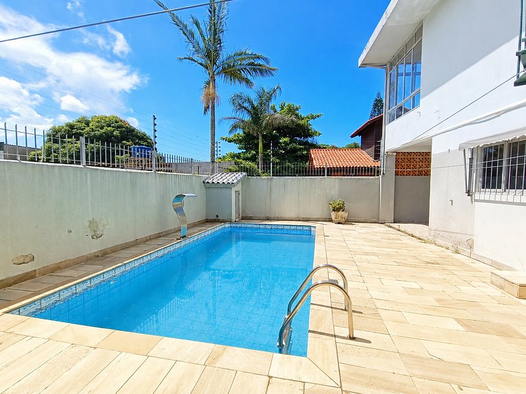Casa na praia dos Ingleses, 5 dorm, piscina -ALE90