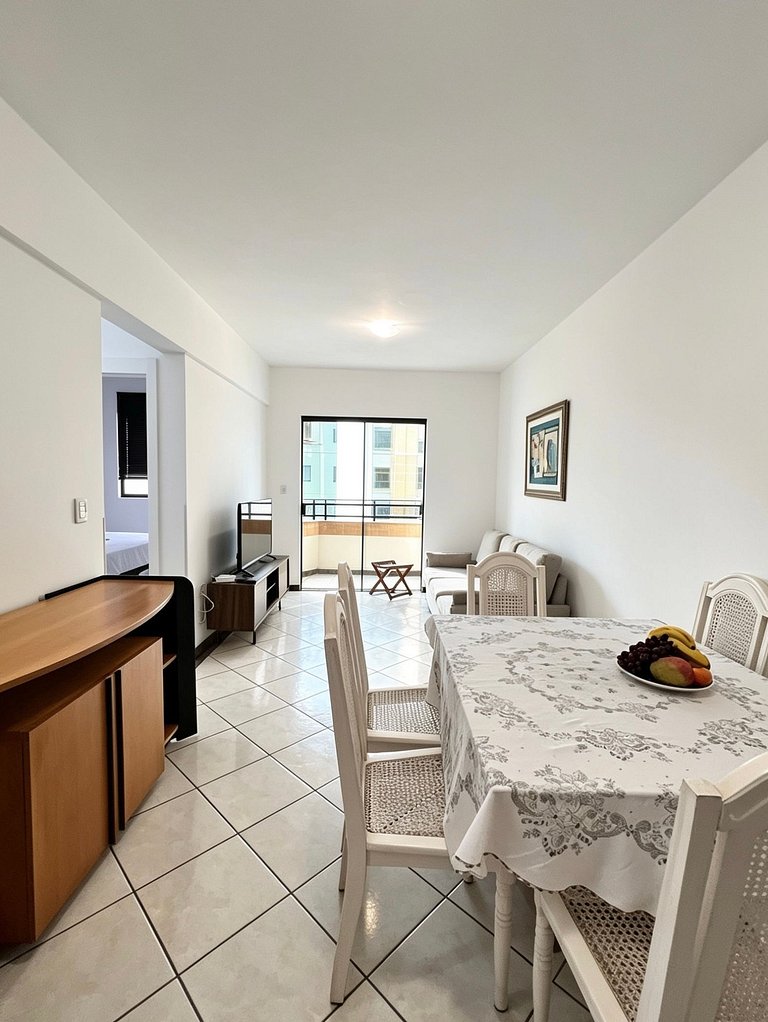 Apto. 2dorm, centro BC, 500m mar - AND402