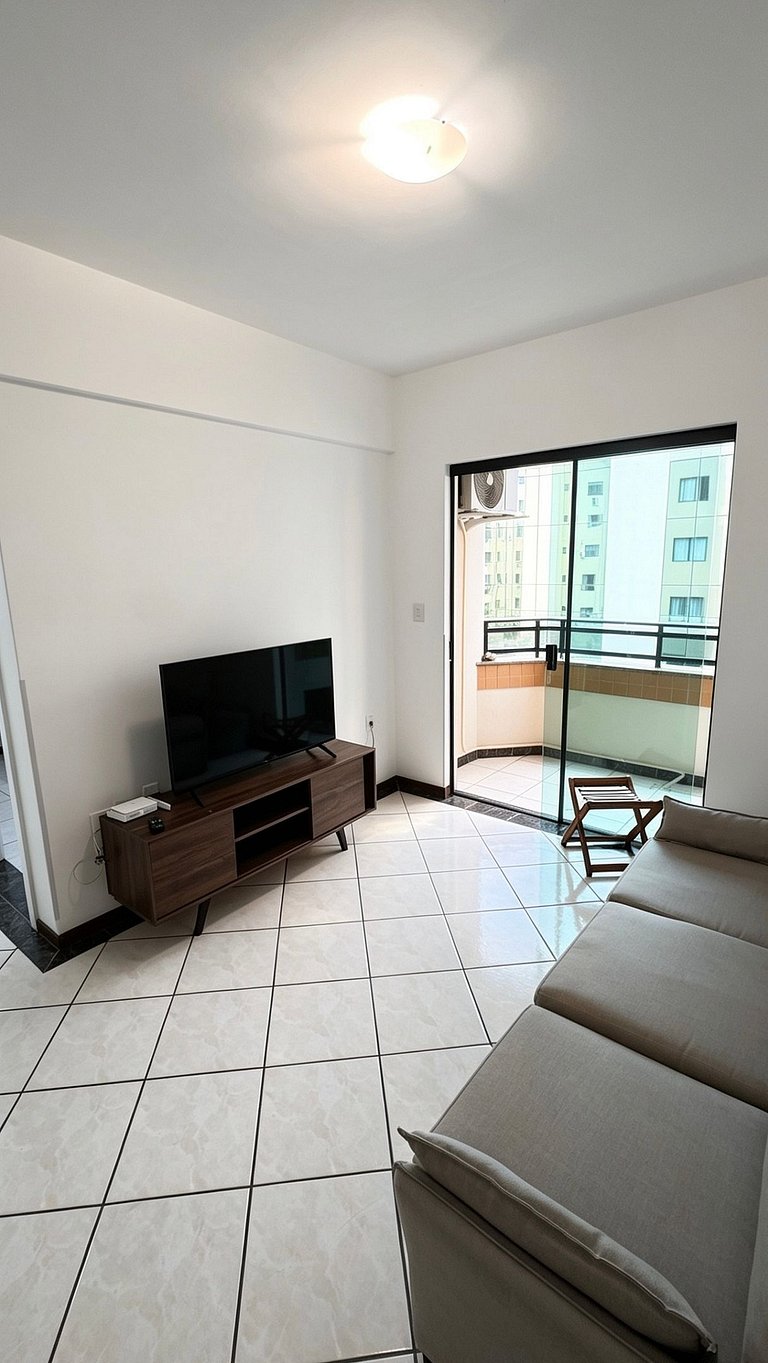 Apto. 2dorm, centro BC, 500m mar - AND402