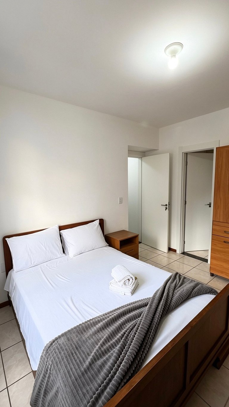 Apto. 2dorm, centro BC, 500m mar - AND402