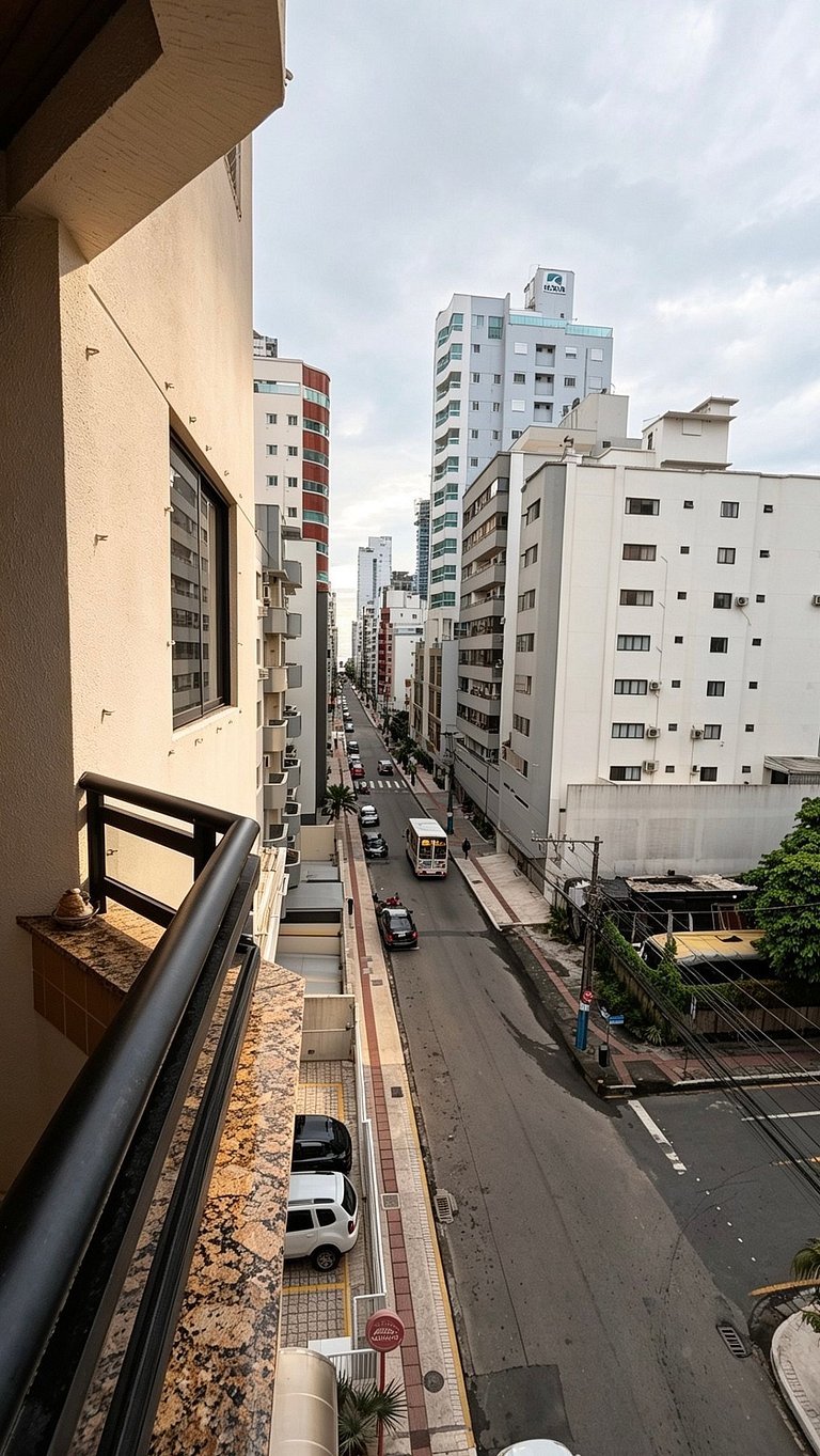 Apto. 2dorm, centro BC, 500m mar - AND402