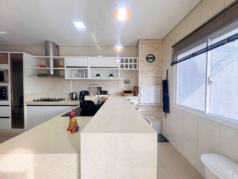 Casa 14 pessoas, Ar em todos os quartos - VIS386