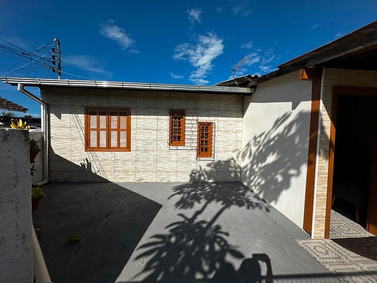 Casa 6 pessoas com ar condicionado- MMA60