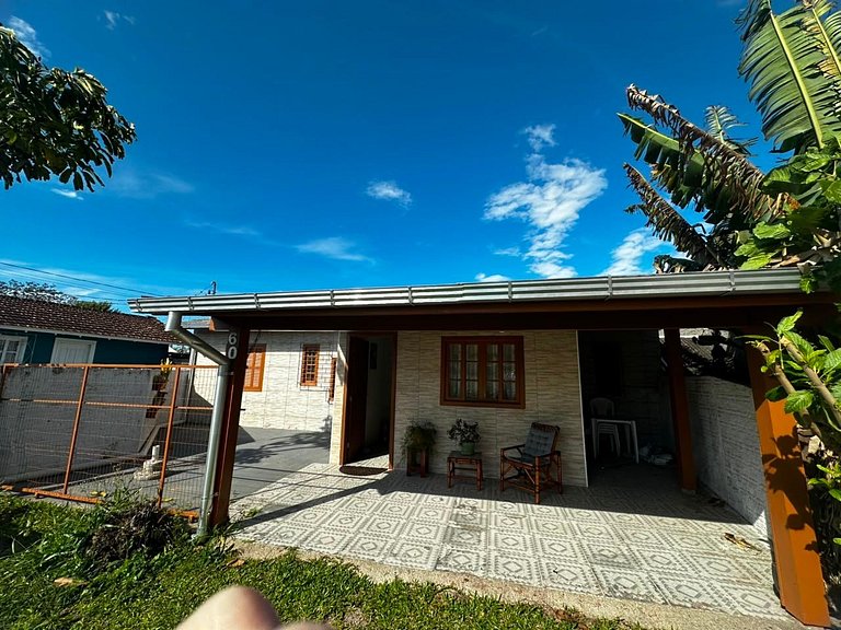 Casa 6 pessoas com ar condicionado- MMA60