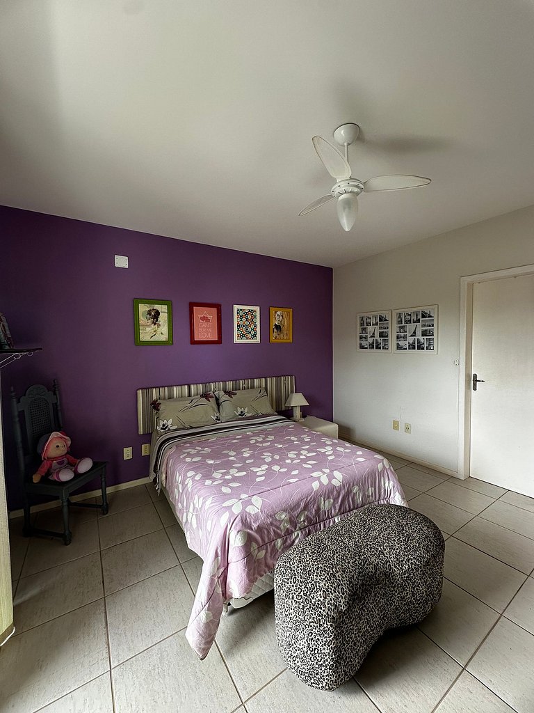 Casa em condomínio, piscina, churrasqueira -LEO605